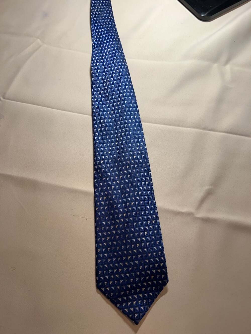 Impermeable by Weatherproof 100% Silk Stain Resistant Geometric Tie